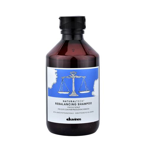 DAVINES NATURALTECH SHAMPOO REBALANCING / SHAMPOO RIEQUILIBRANTE PER CUTE GRASSA